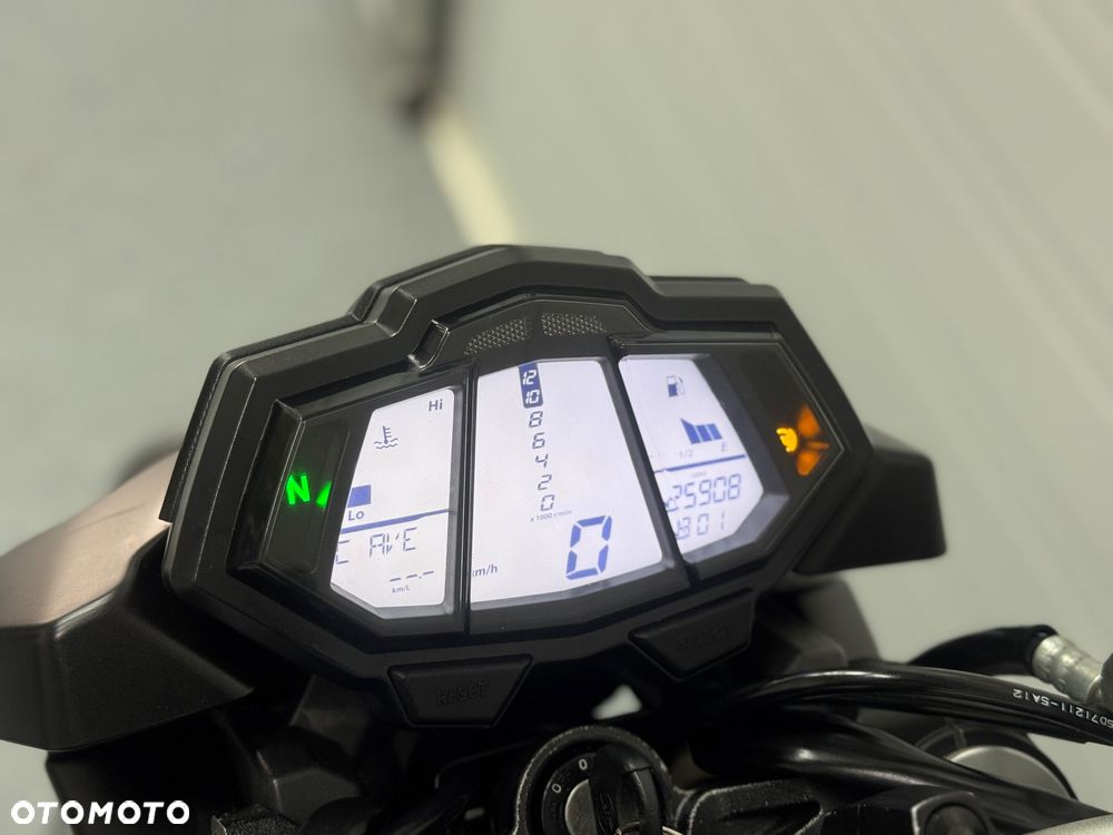 Yamaha MT - 17