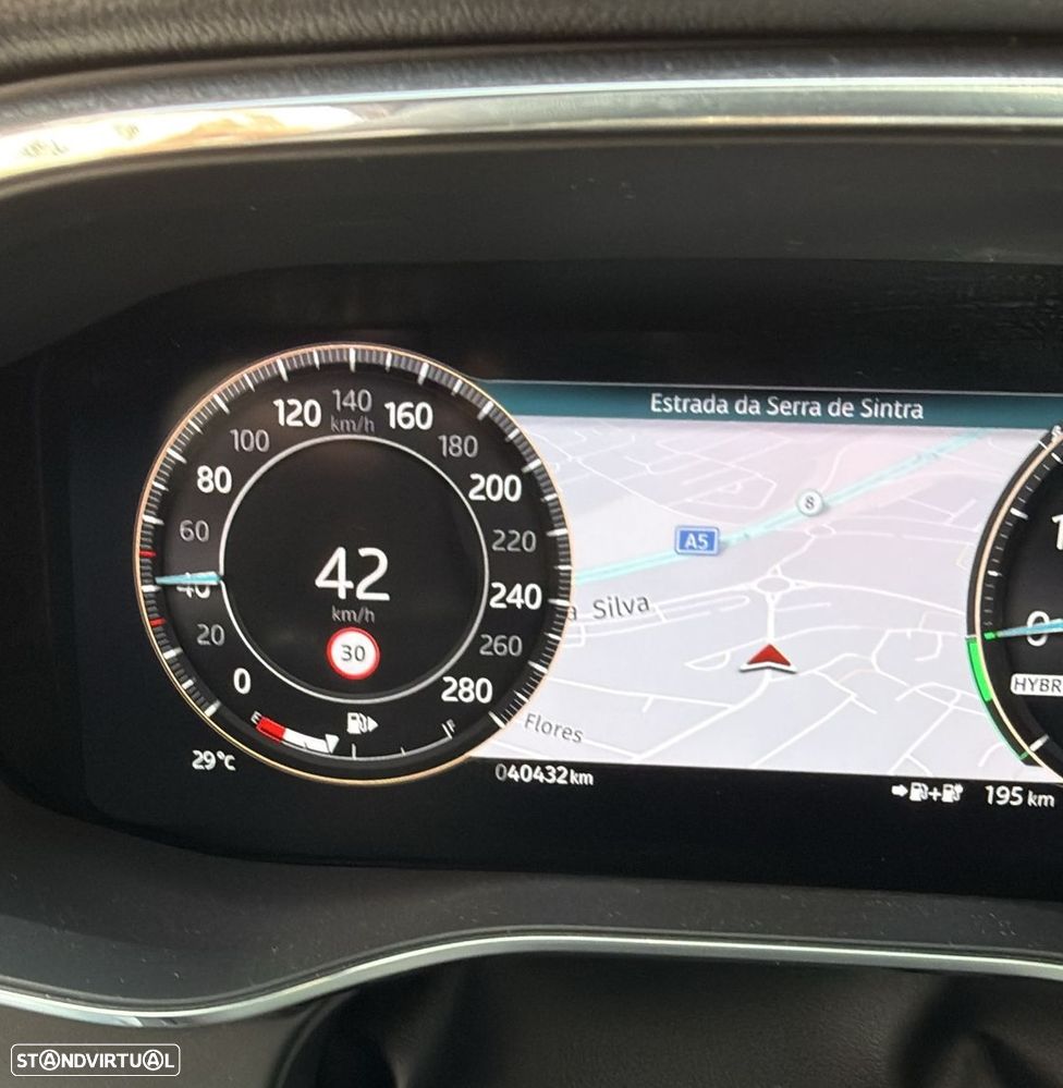 Jaguar F-Pace - 5