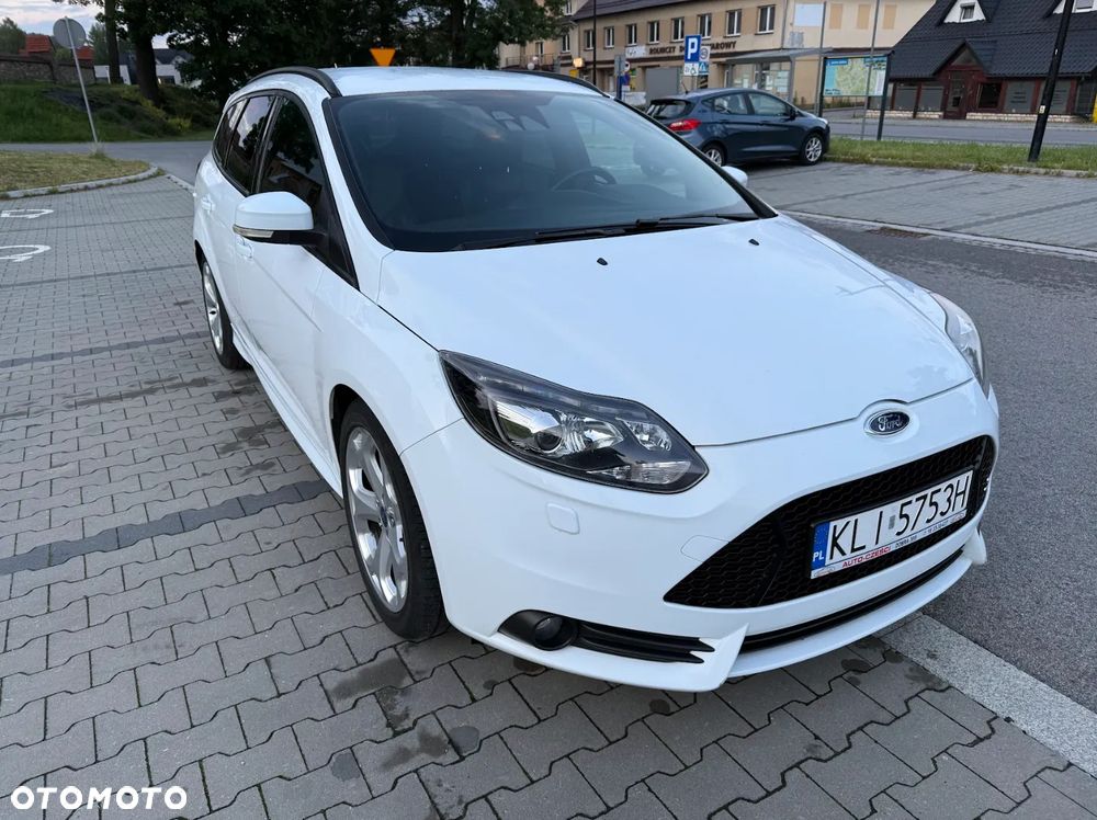 Ford Focus 2.0 EcoBoost ST mit Leder-Sport-Paket - 1
