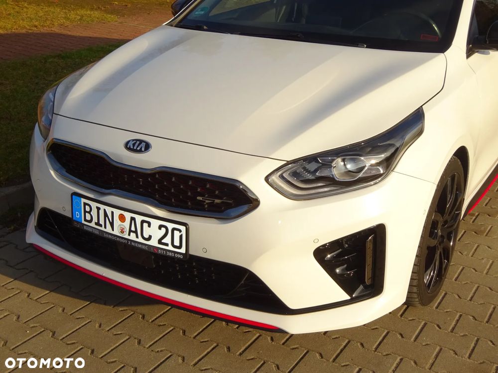 Kia ProCeed 1.6 T-GDI GT DCT - 25