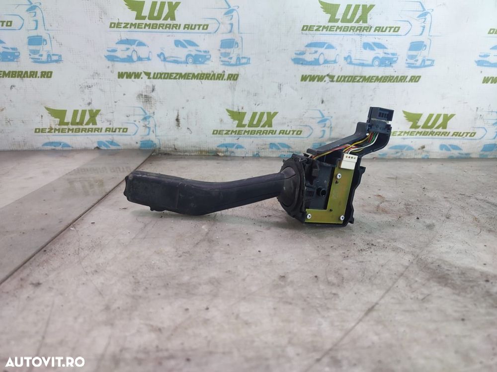 Maneta semnalizare 1k0953513g Volkswagen VW Tiguan 1 5N [2007 - 2011] - 2