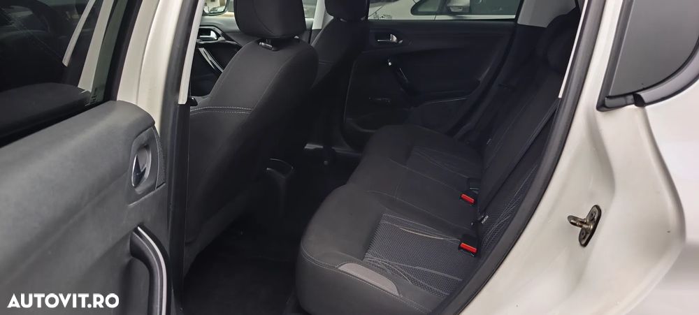 Peugeot 208 e-HDi 92 Stop&Start Style - 7