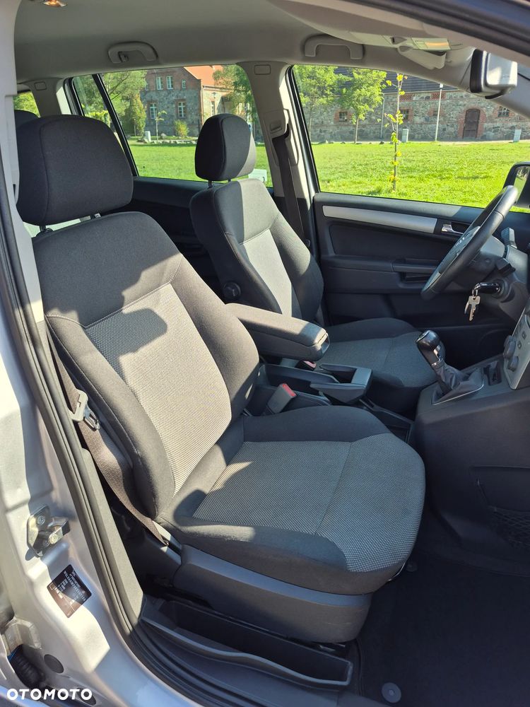Opel Zafira 1.8 Active - 29