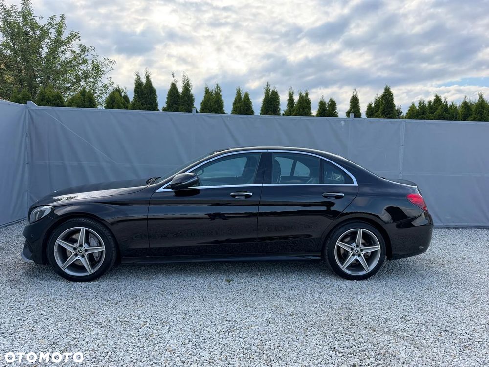 Mercedes-Benz Klasa C 300 7G-TRONIC AMG Line - 2