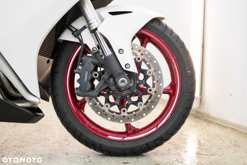 Honda VFR - 30