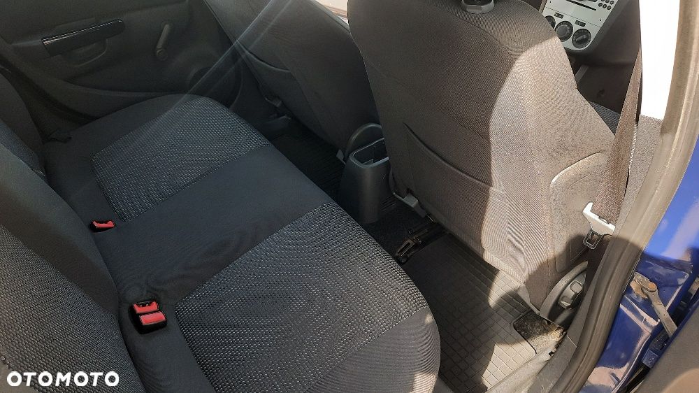 Opel Corsa 1.2 16V Essentia - 16