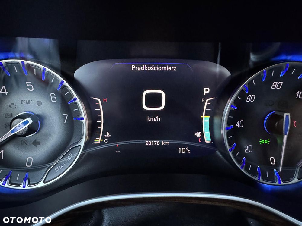 Chrysler Pacifica - 21