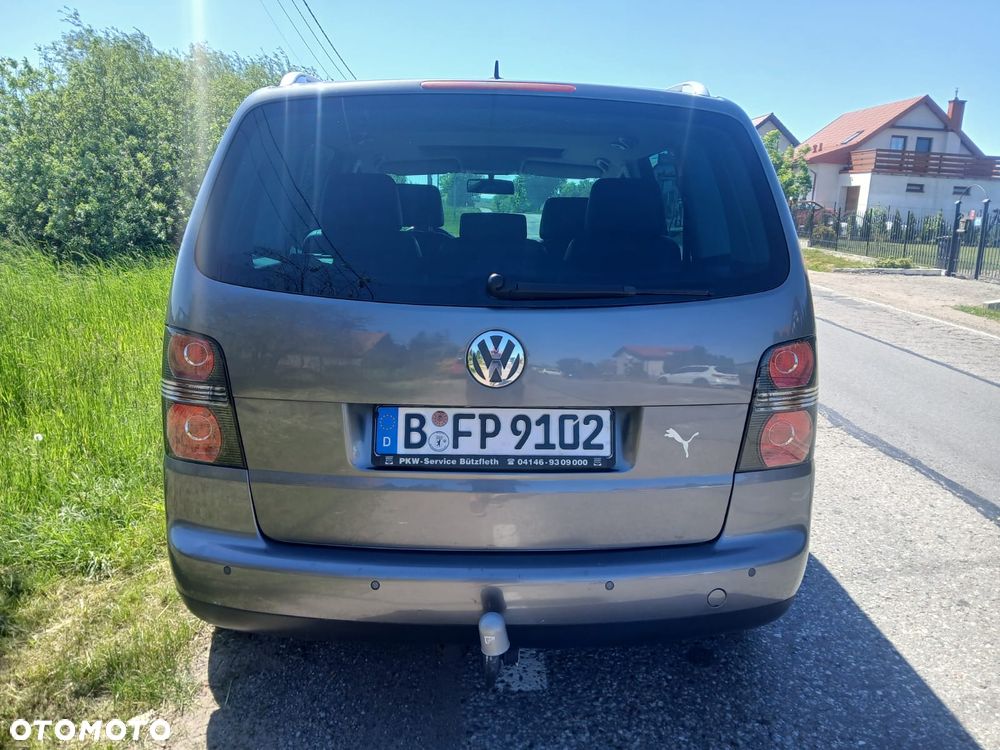 Volkswagen Touran 2.0 TDI DPF DSG Highline - 3
