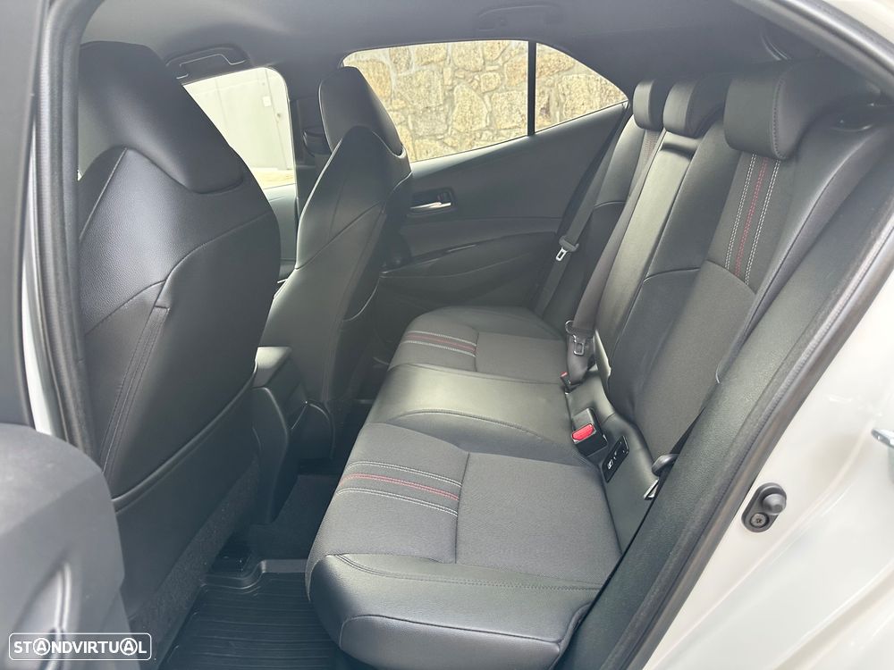 Toyota Corolla 1.8 Hybrid GR-Sport - 42
