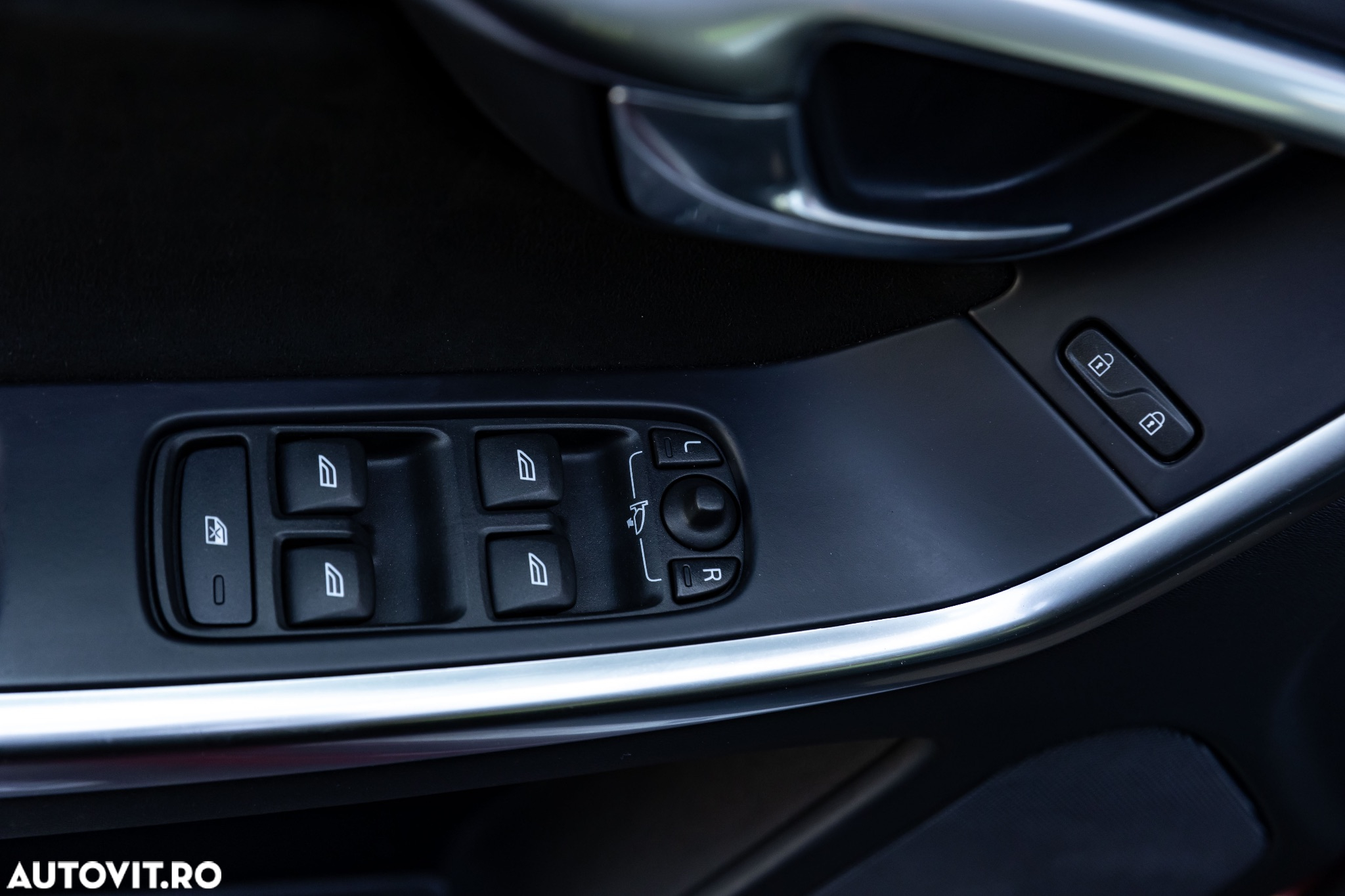 Volvo XC 60 D5 AWD Aut. RDesign - 26