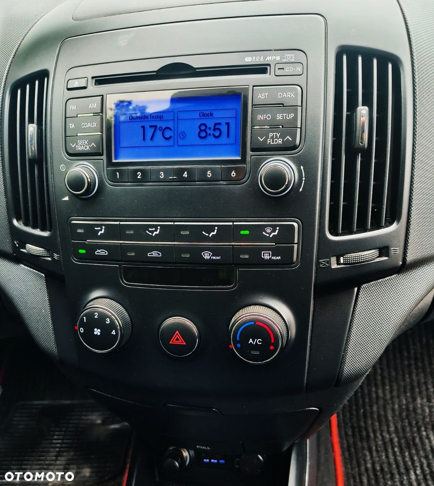 Hyundai i30 1.4 Base + - 22