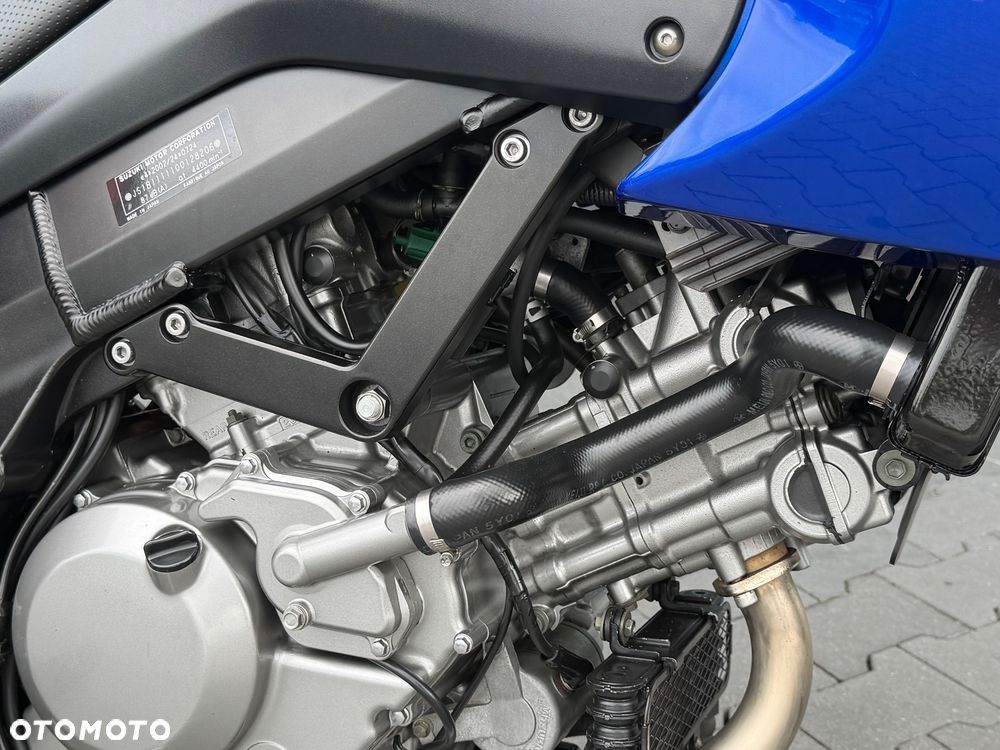 Suzuki V-STROM - 17