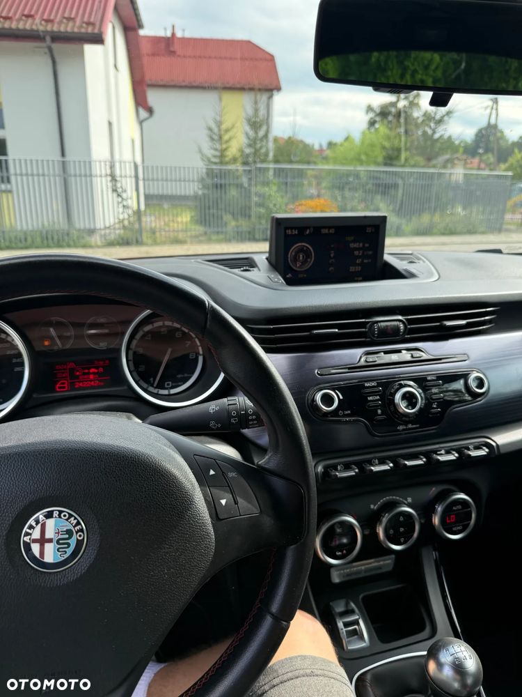 Alfa Romeo Giulietta 1750 TBi Quadrifoglio Verde - 29