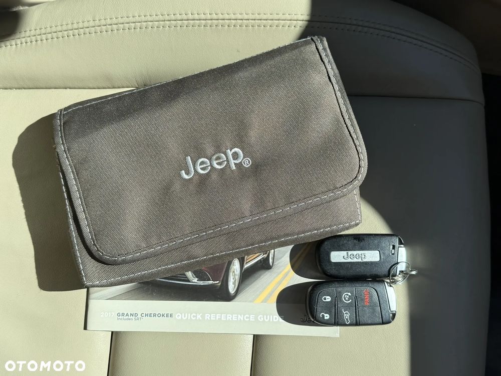 Jeep Grand Cherokee - 31