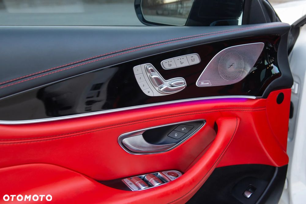 Mercedes-Benz AMG GT 63 S 4Matic+ Speedshift MCT 9G - 12
