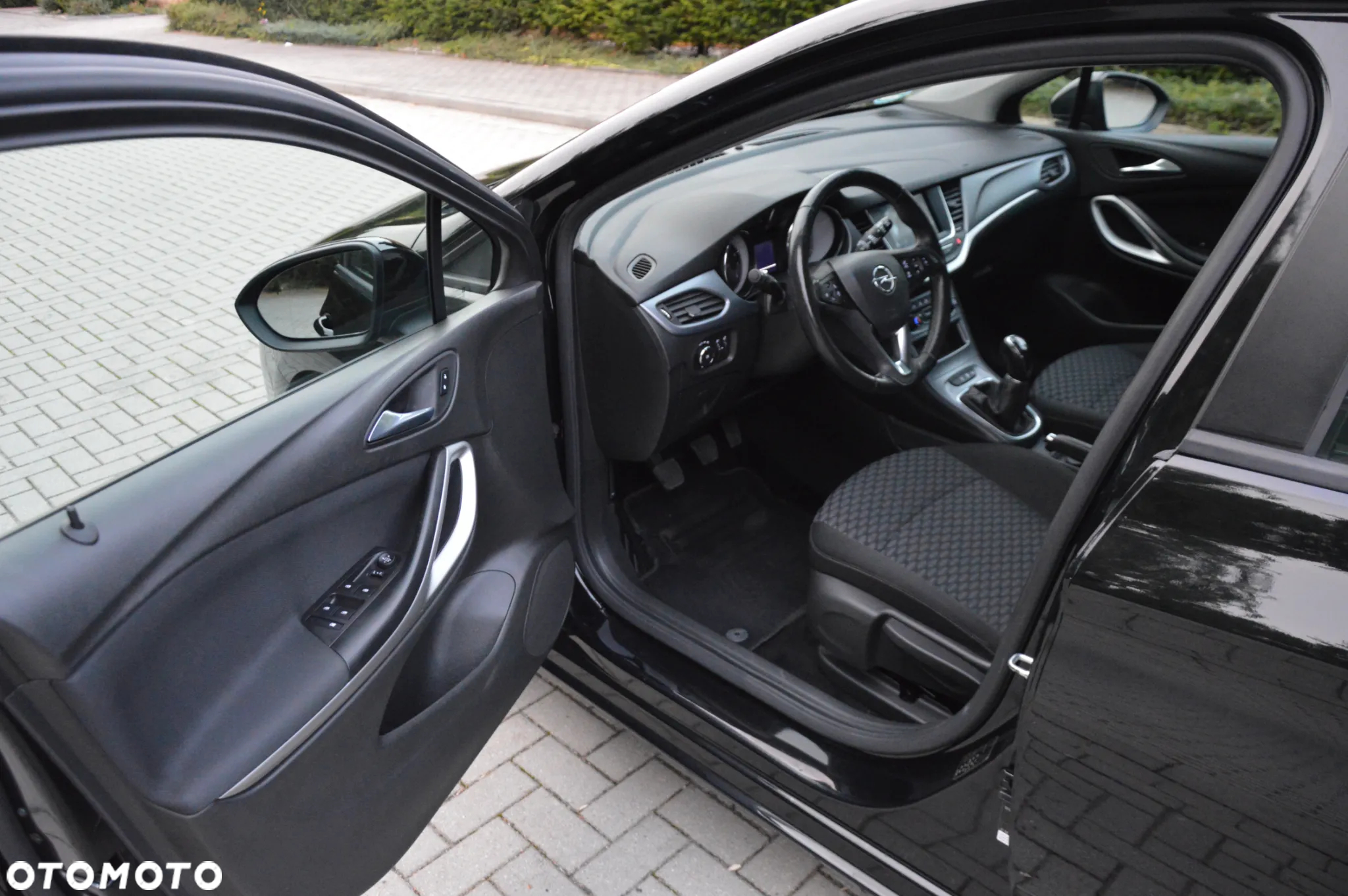 Opel Astra 1.2 Turbo Start/Stop Sports Tourer Edition - 17