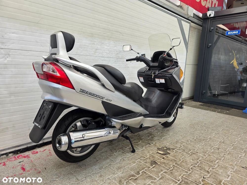 Suzuki Burgman - 11