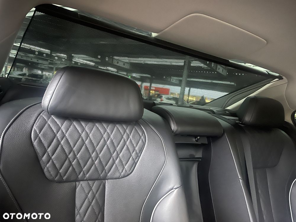 BMW Seria 7 750Li xDrive - 25