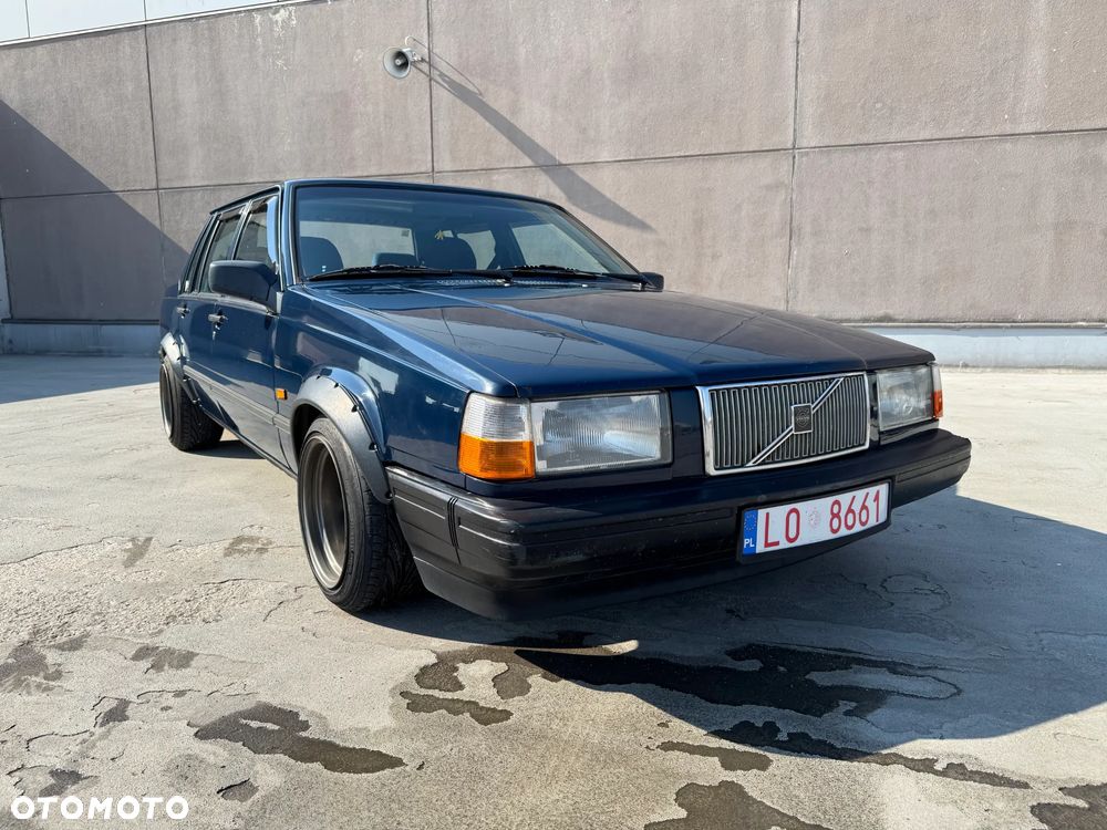 Volvo Seria 700 - 1