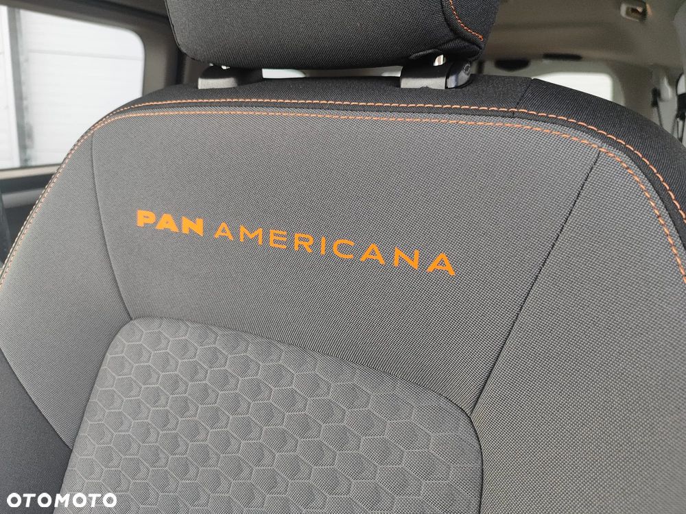 Volkswagen Caravelle - 8