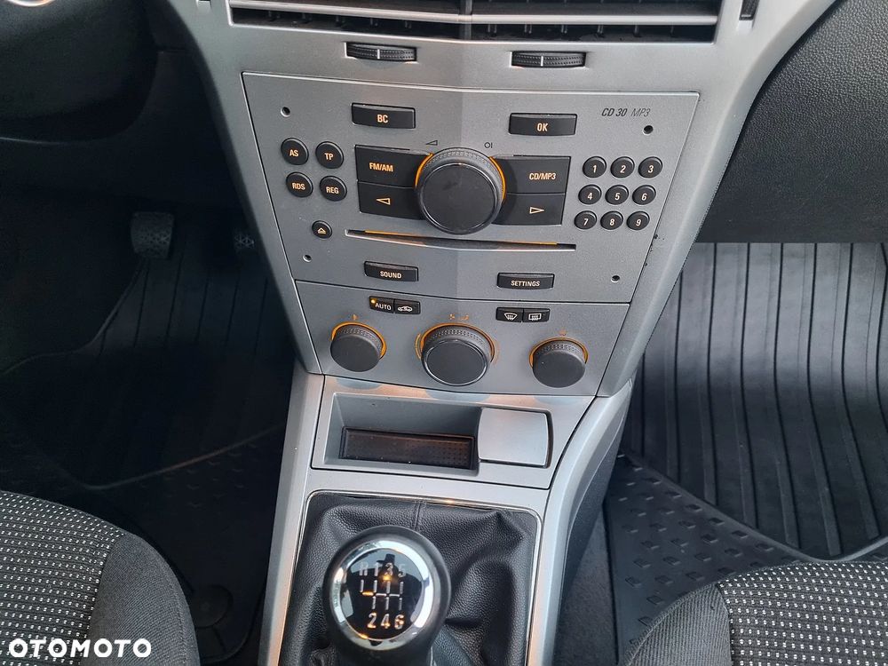Opel Astra 1.6 Turbo Sport - 11