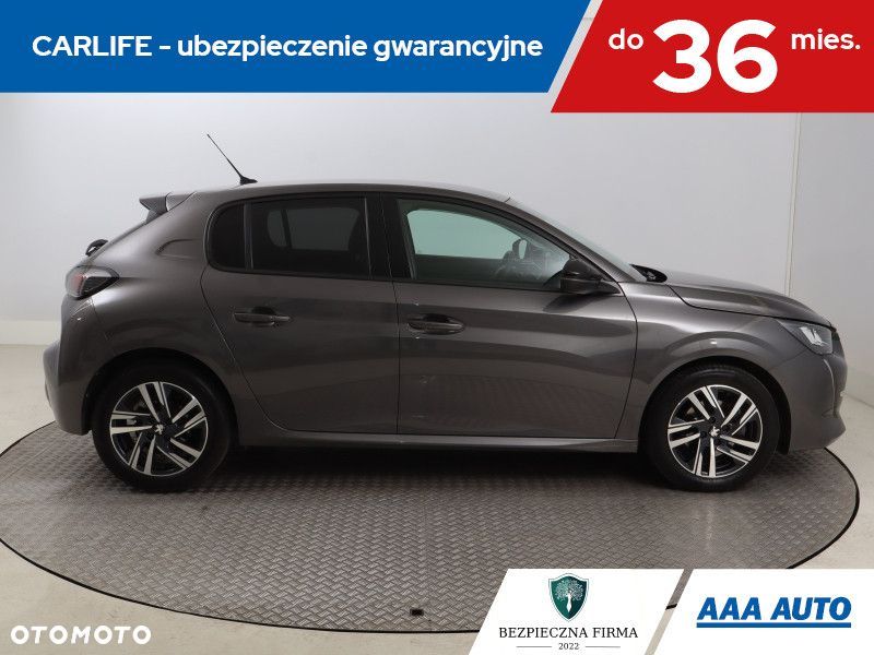 Peugeot 208 - 8