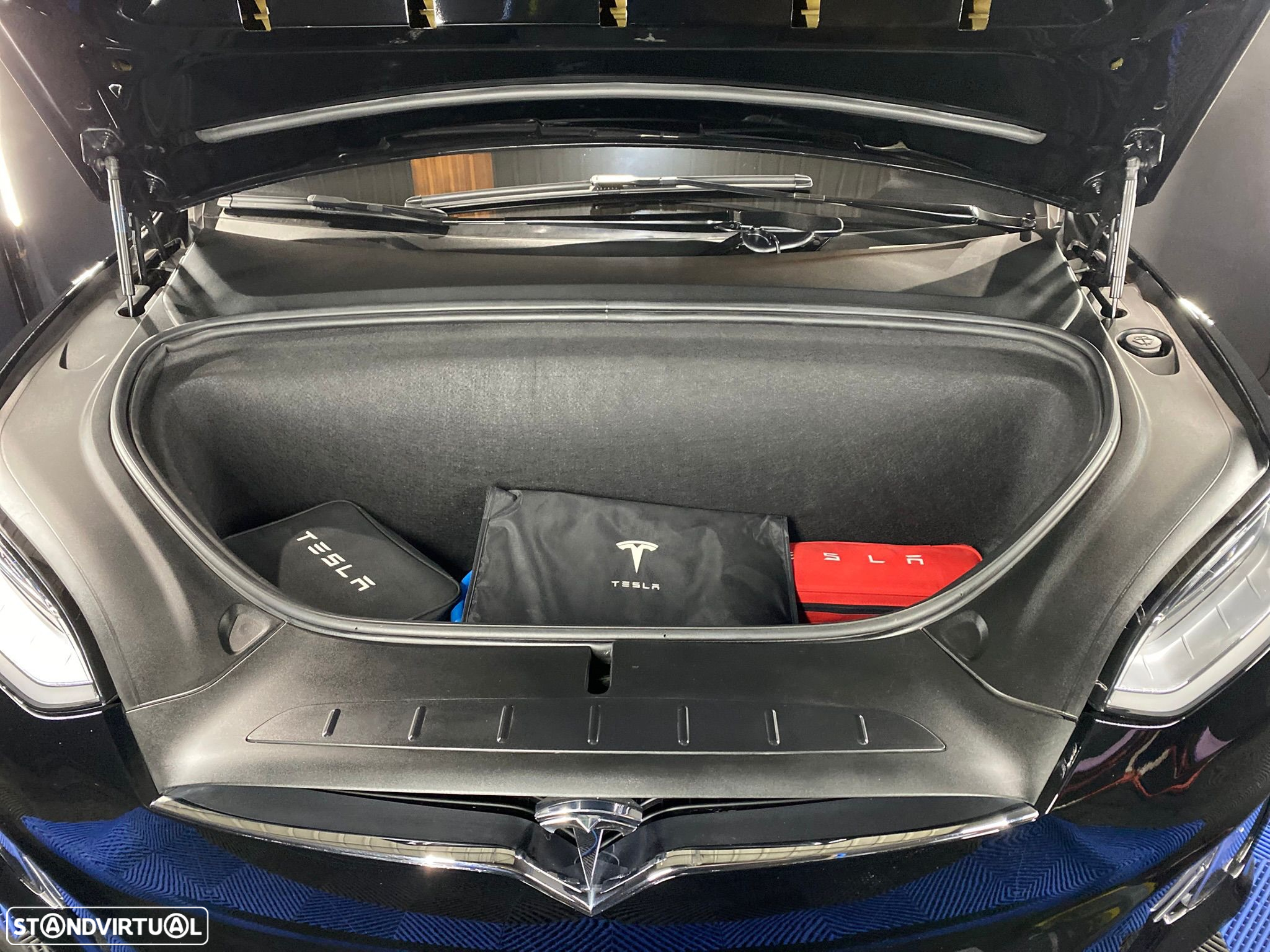 Tesla Model X 100D - 9