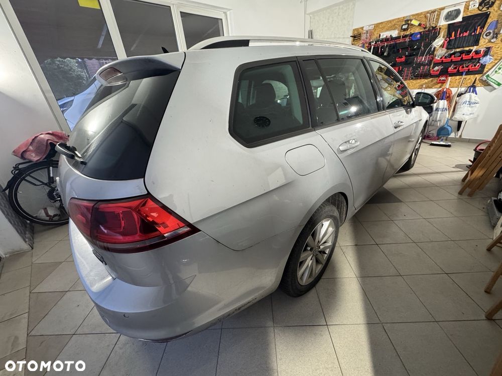 Volkswagen Golf 1.6 TDI BlueMotion Comfortline - 3