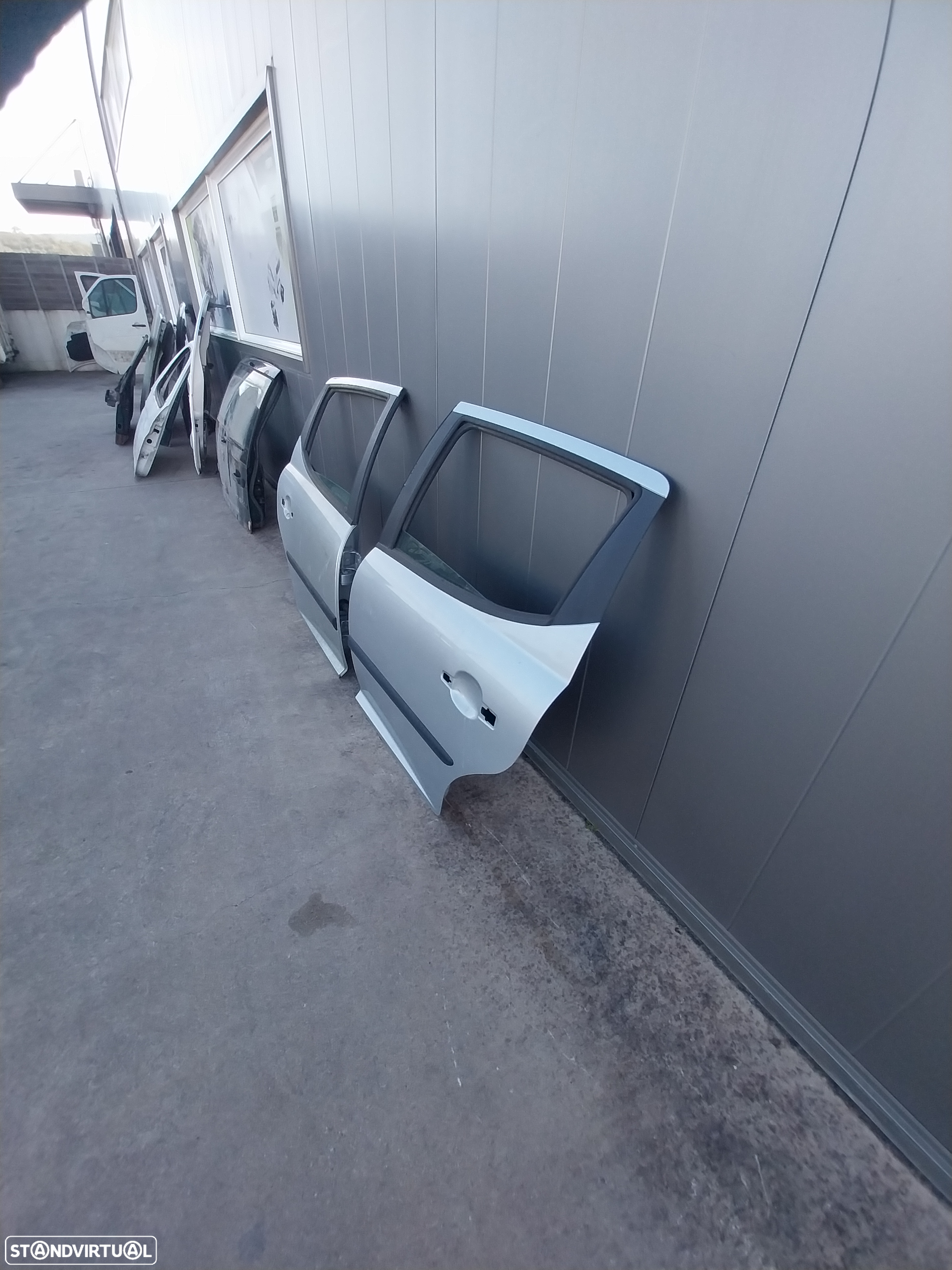 Portas Citroën C4 Picasso 1.6 hdi ano 2011 - 16