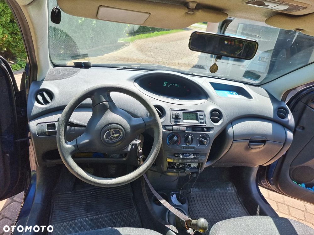 Toyota Yaris 1.4 D-4D Base - 19