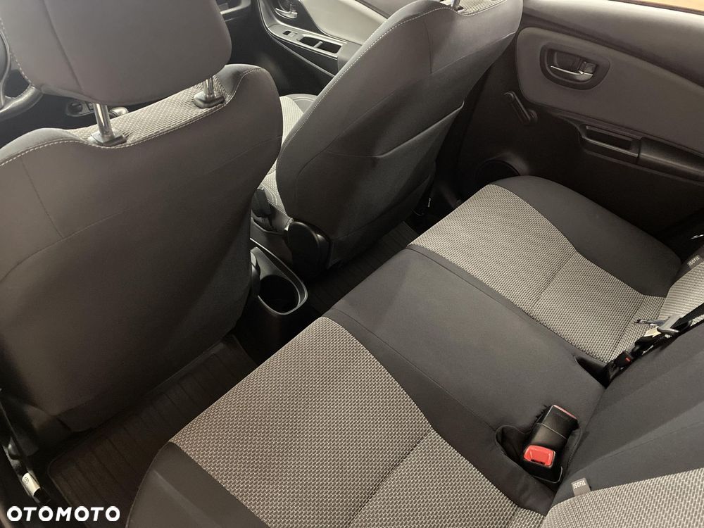 Toyota Yaris Hybrid 100 Premium - 11