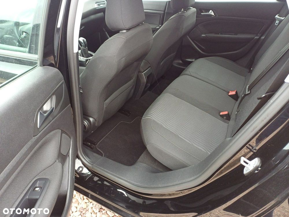 Peugeot 308 1.6 e-HDi Active S&S - 9