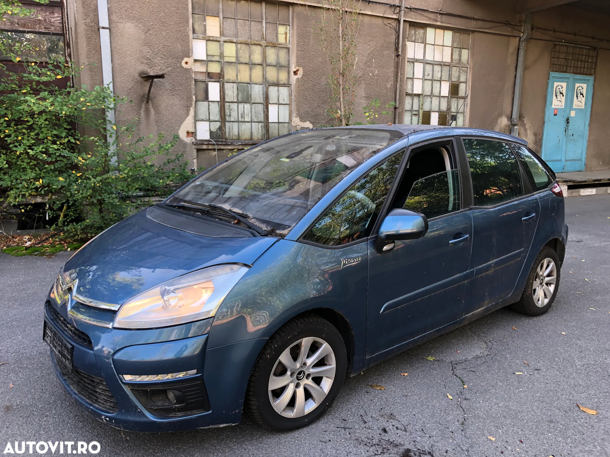 Dezmembrez Citroen C4 Picasso 2011 1.6 diesel automat - 4