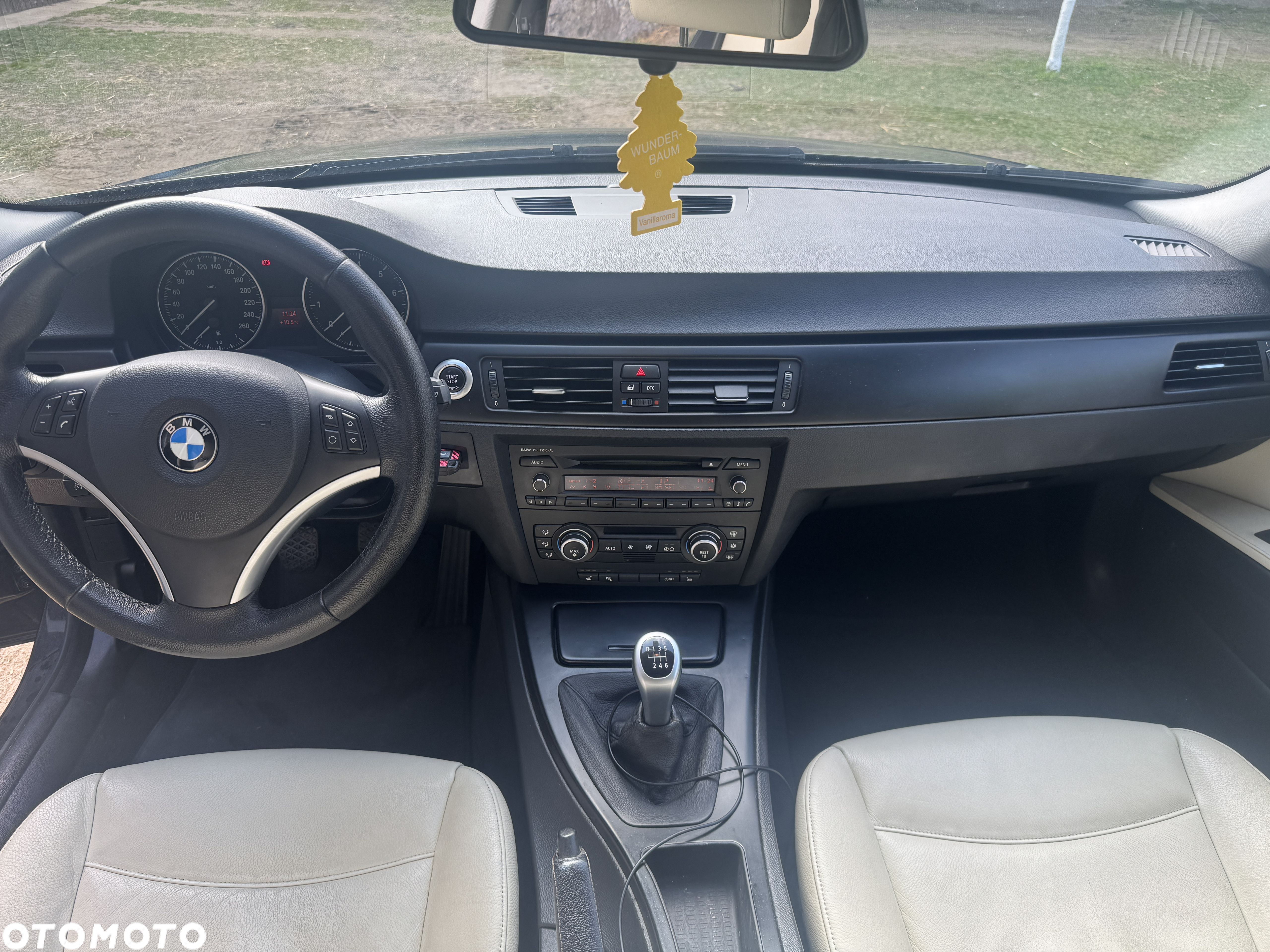 BMW Seria 3 320i - 9