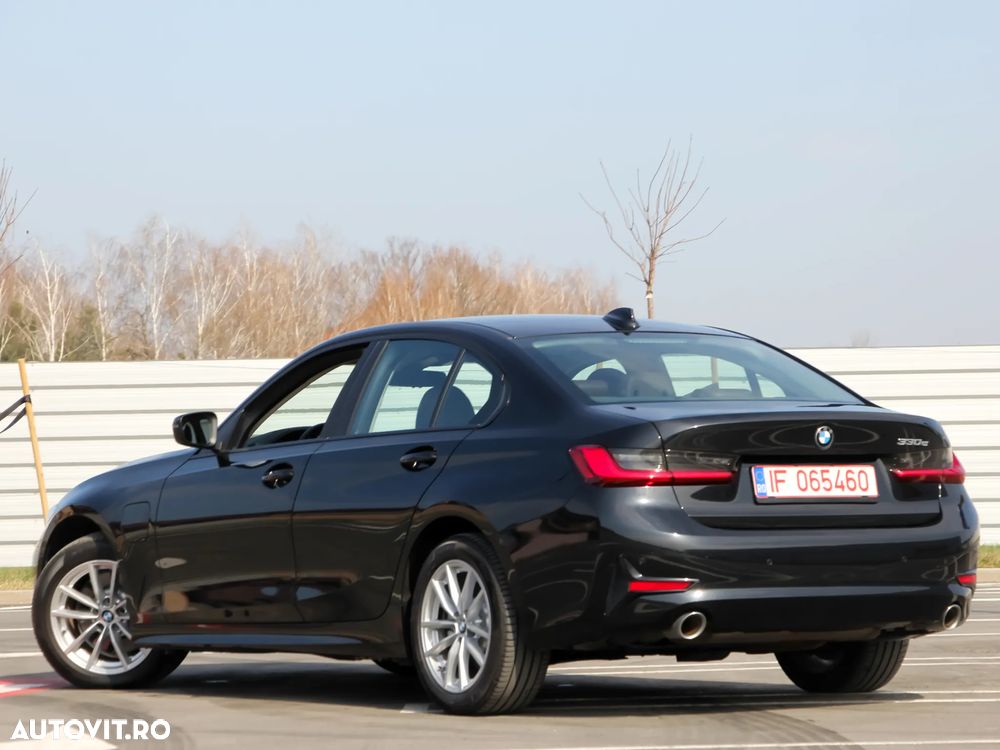BMW Seria 3 330e AT PHEV - 18