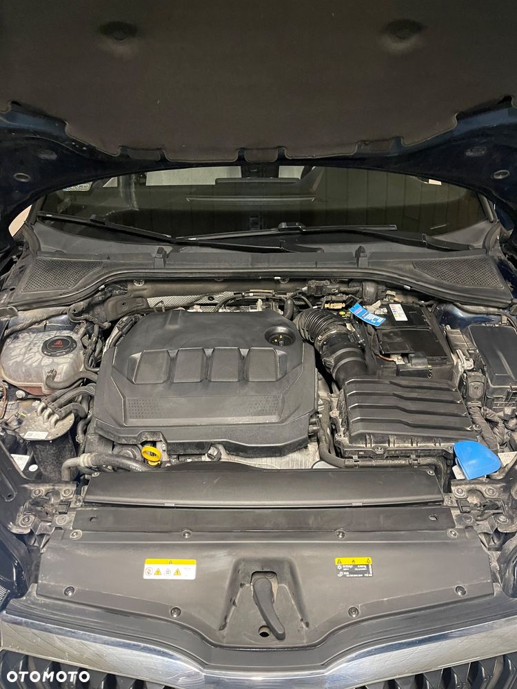 Skoda Octavia 2.0 TDI SCR Style DSG - 10