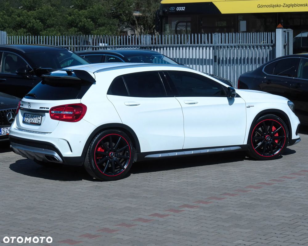 Mercedes-Benz GLA 45 AMG 4-Matic Edition 1 - 36