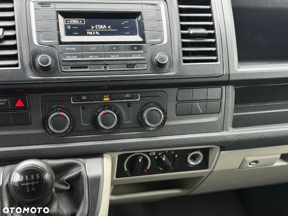Volkswagen Transporter - 9