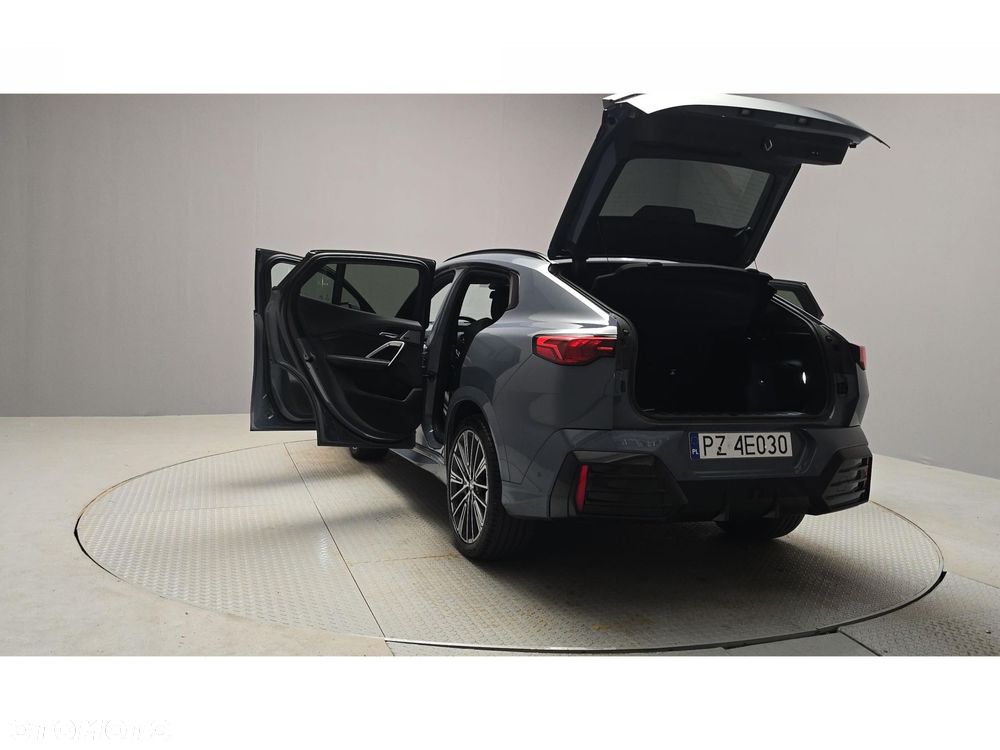 BMW X2 sDrive18d - 9