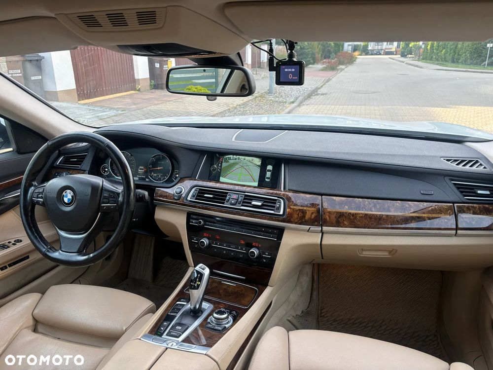 BMW Seria 7 - 7