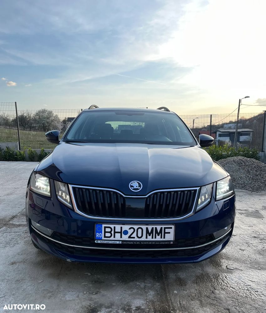 Skoda Octavia 1.6 TDI DSG Style - 1