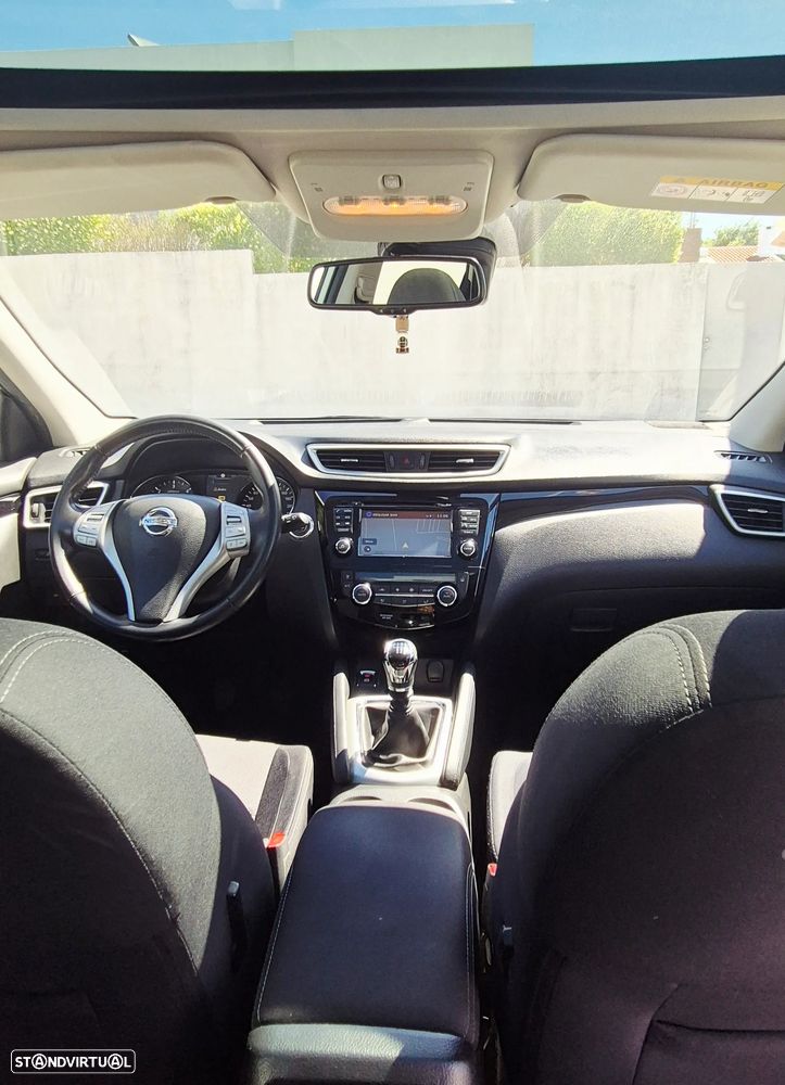 Nissan Qashqai 1.5 dCi N-Connecta 18 - 12