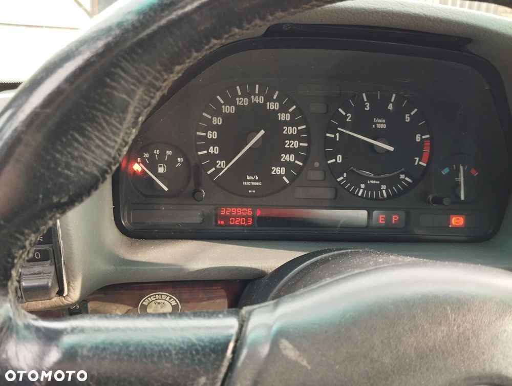 BMW Seria 7 - 8