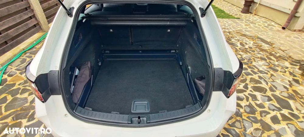 Toyota Corolla 1.8 HSD Dynamic - 18