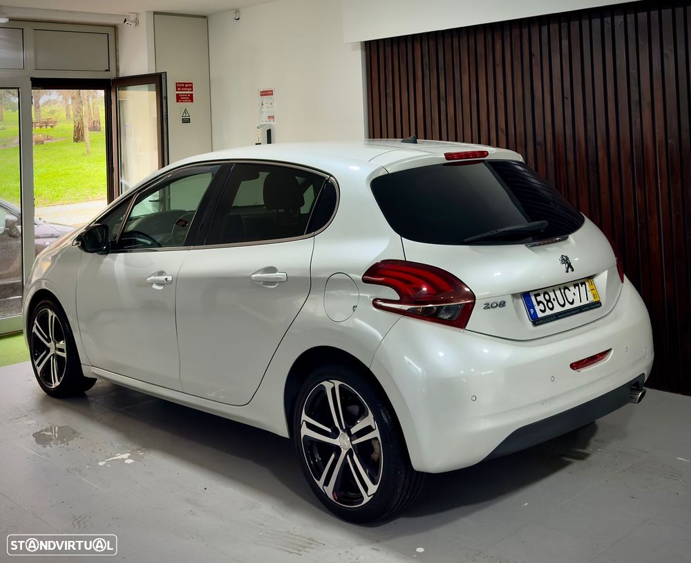 Peugeot 208 1.2 PureTech GT Line EAT6 - 5