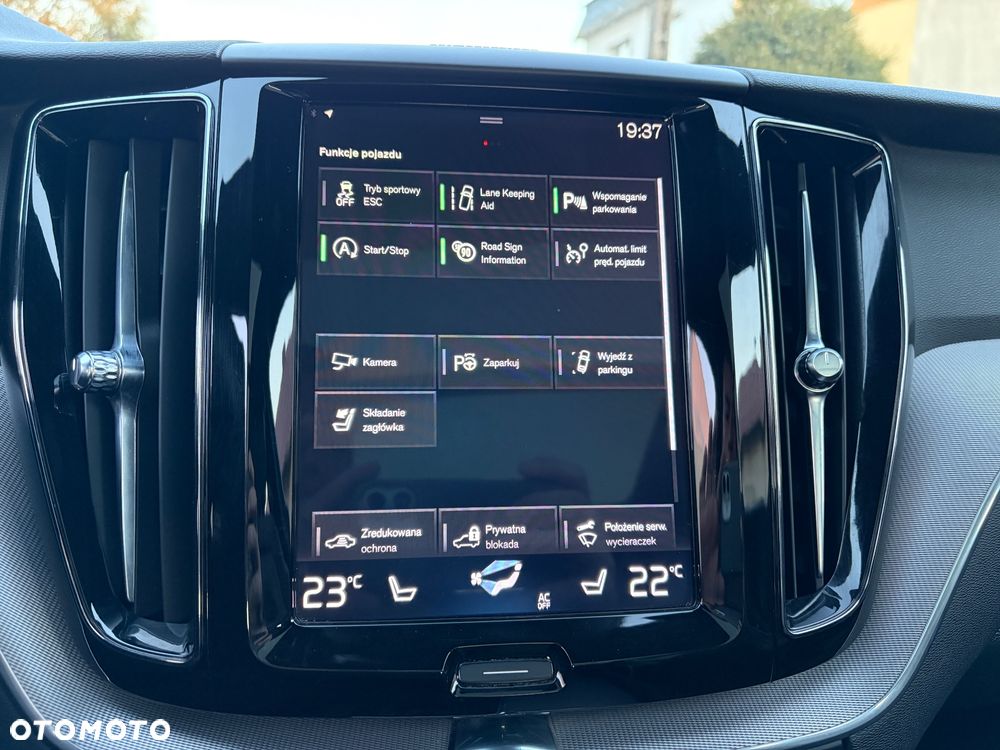 Volvo XC 60 D4 AWD RDesign - 21