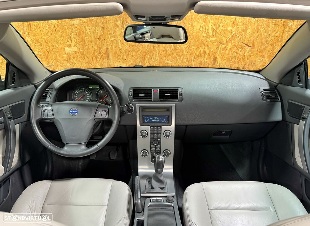 Volvo C70 2.0 D Momentum - 8