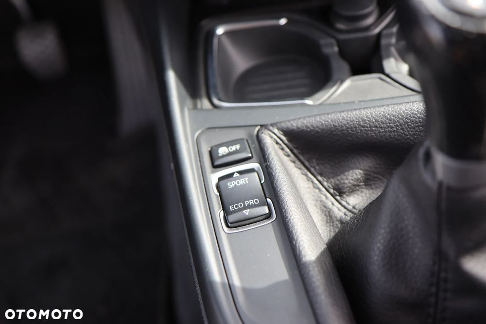 BMW Seria 1 114i - 32