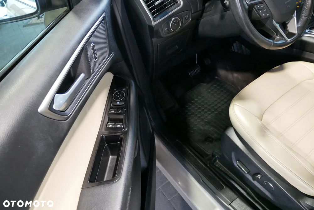 Ford Edge - 22