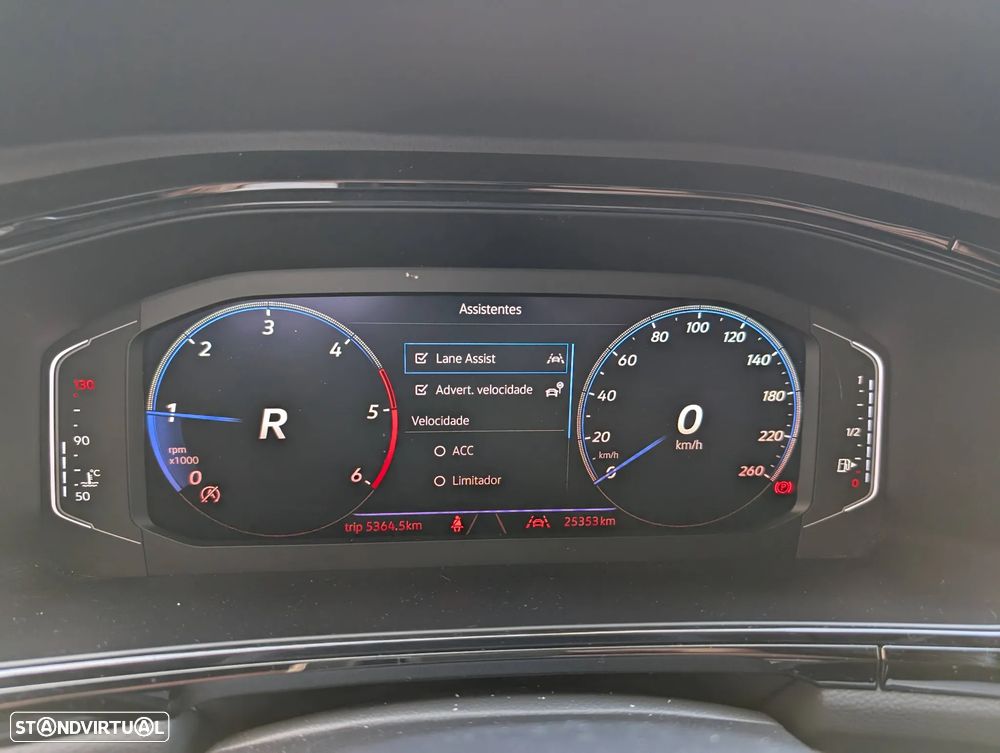 VW T-Roc 2.0 TDI R-Line DSG - 24